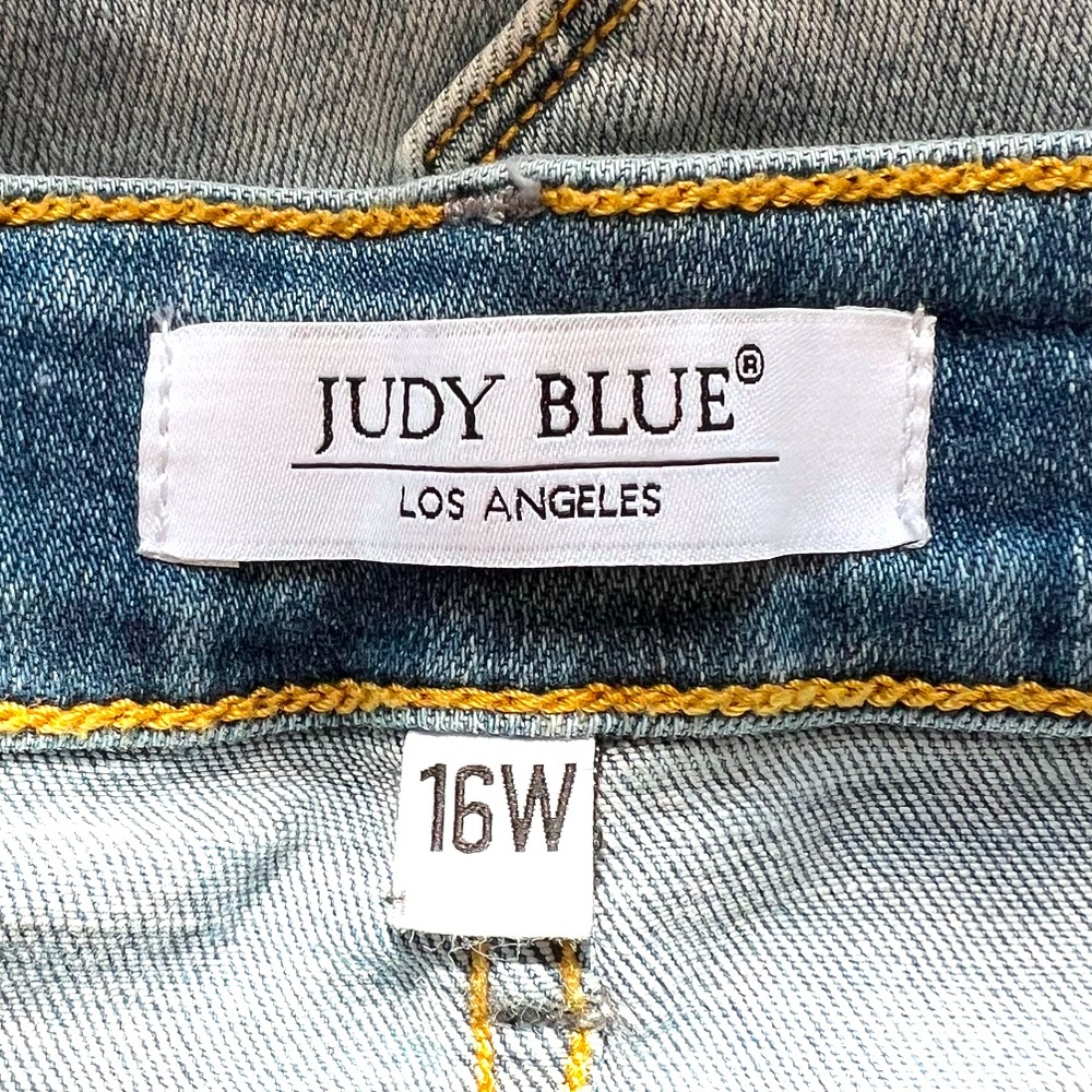 Judy Blue Straight Fit Jeans - image 8